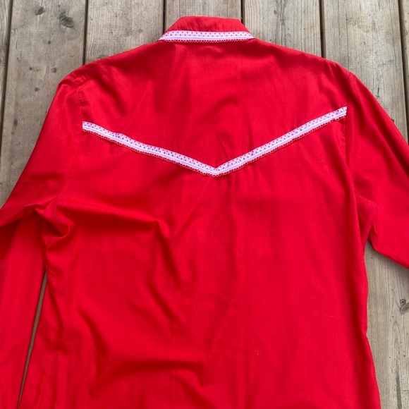 1980’s Western Wear Pearl Snap Blouse with Lace and Polka Dot Trimming - Picture 5 of 5